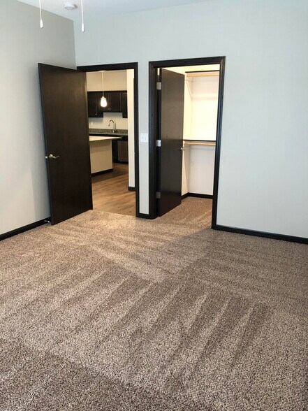 Building Photo - 2863 Spring Rose Circle