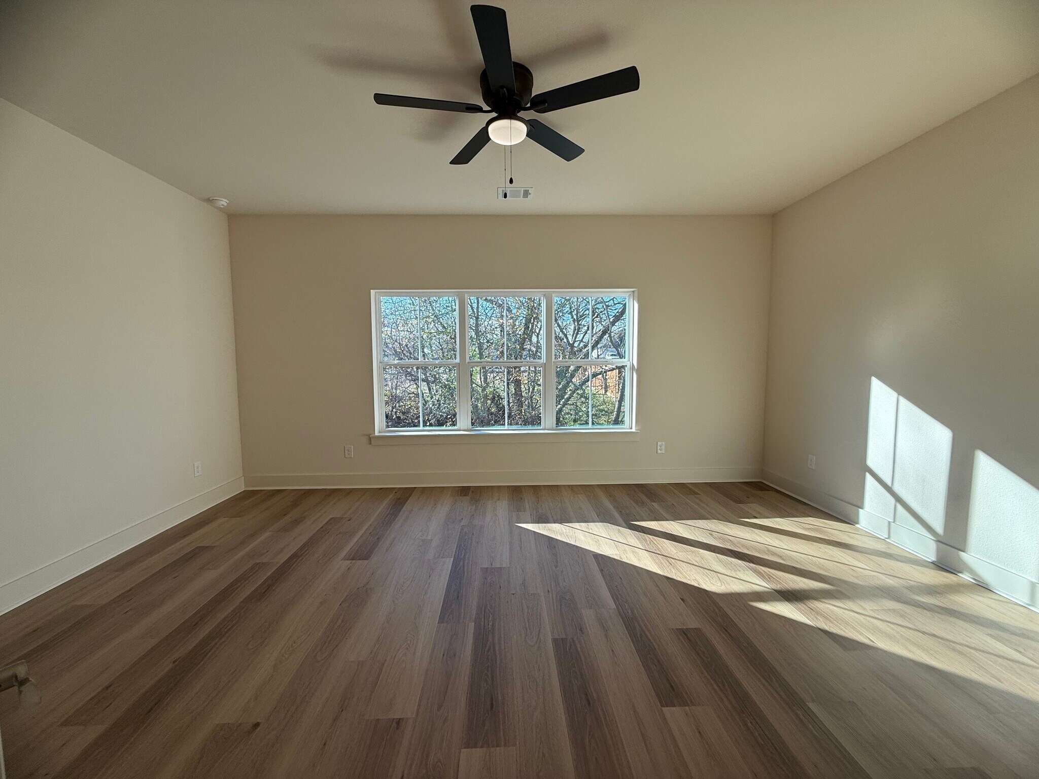 Building Photo - 106 Kirkland St