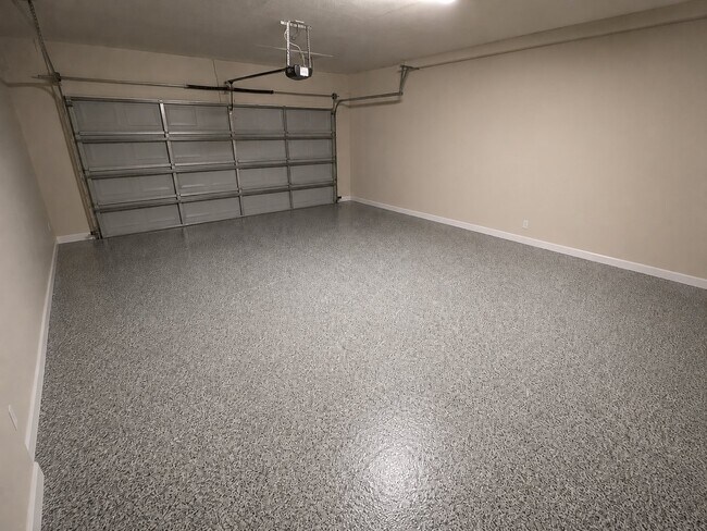 Building Photo - 136 Pine Arbor Cir