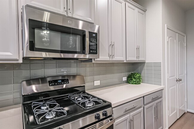 Building Photo - 6214 Scott Way