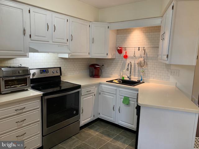 Building Photo - 255 Lowrys Ln