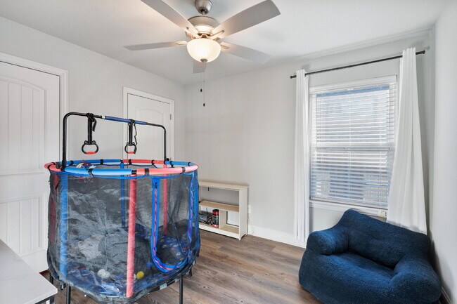 Building Photo - 1707 Aleia Cv