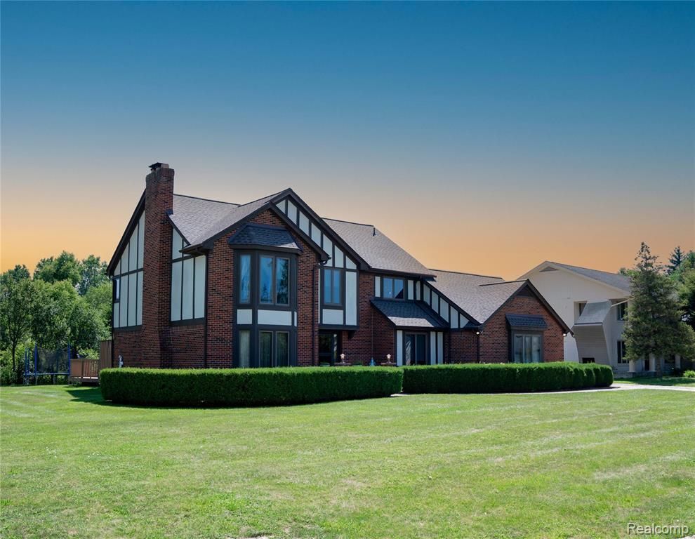 Building Photo - 6651 Arlington Dr