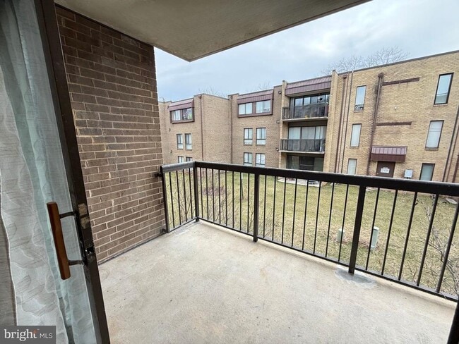 Building Photo - 7598 Gales Ct