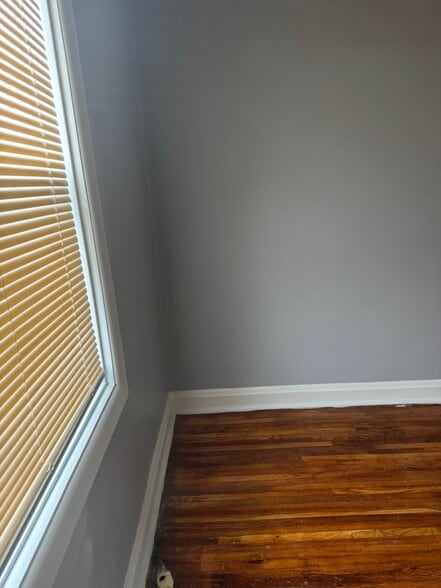 Building Photo - 1422 Dartmouth Ave