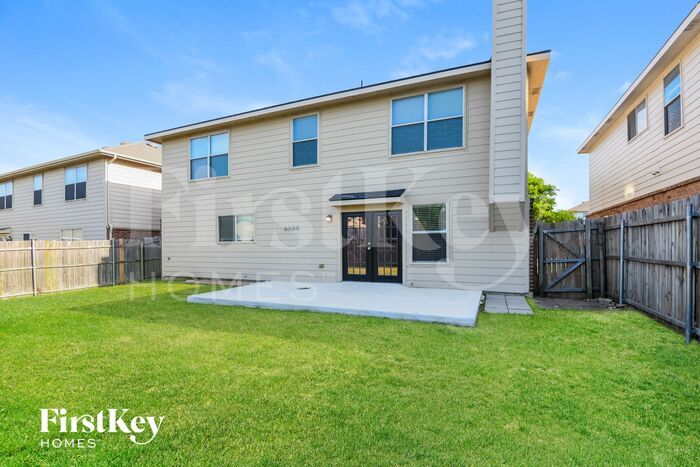 Building Photo - 4825 Leaf Hollow Dr