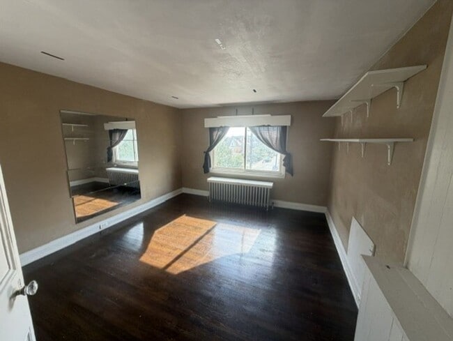 Building Photo - 75 Craighead St