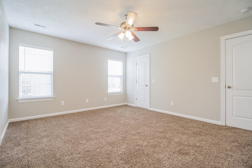 Building Photo - 3426 Cross Meadow Dr