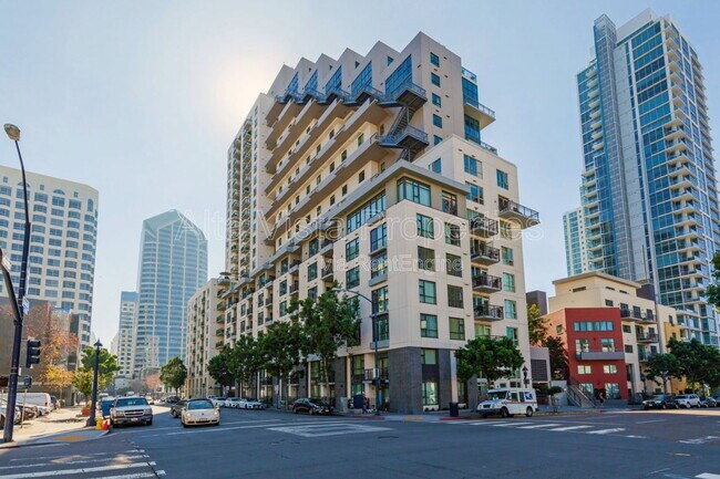 Building Photo - 1240 India St