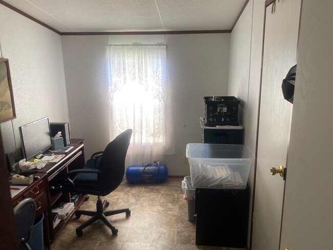 Building Photo - 222 Trailwind St