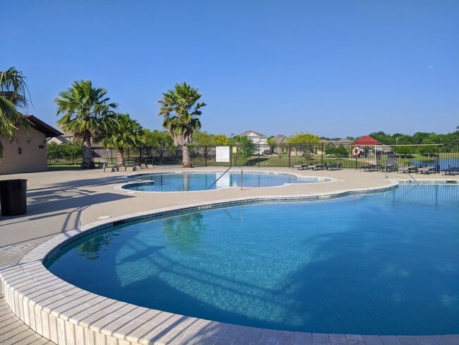 Building Photo - Available August 2026! Beautiful Home in Bryan!