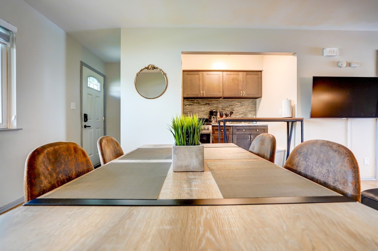 Building Photo - 9407 W Adler St