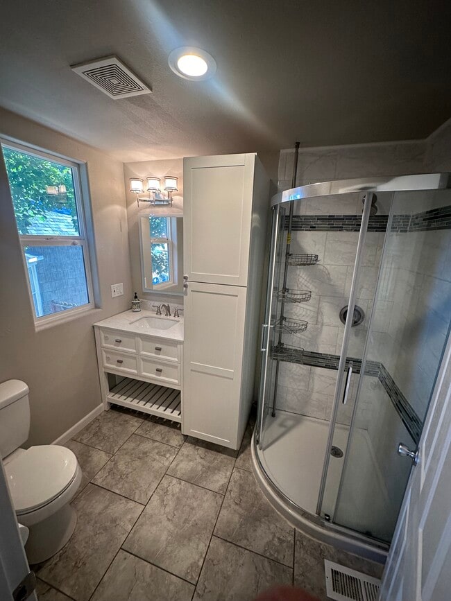 Building Photo - 2 N Delaware Ave