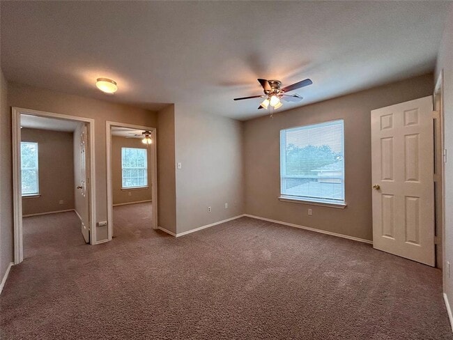 Building Photo - 1104 Doras Dr