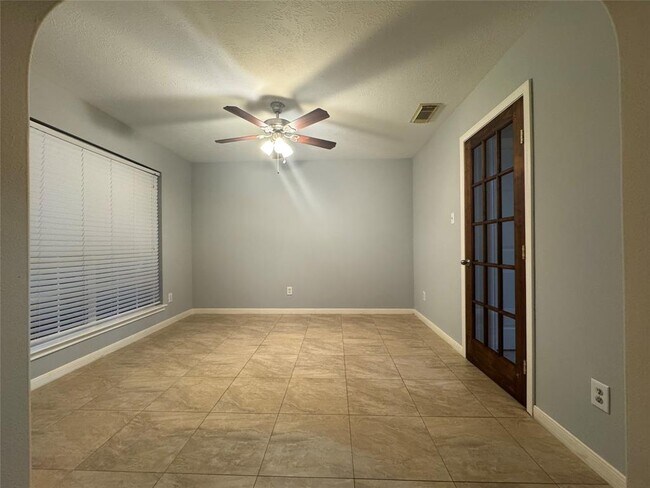 Building Photo - 2515 Ember Canyon Ln