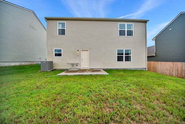 Building Photo - Spence Creek Rental!