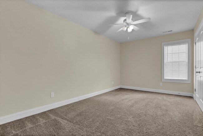 Building Photo - 427 Worsley Wy