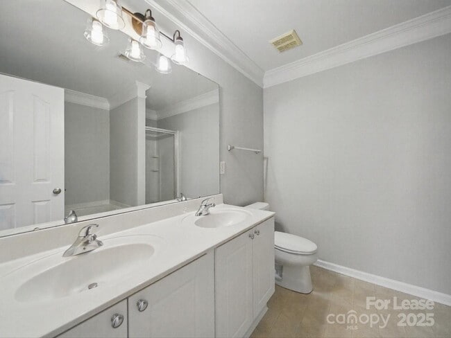 Building Photo - 5203 Grays Ridge Dr