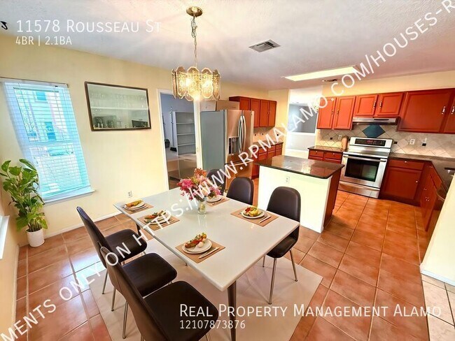 Building Photo - 11578 Rousseau St