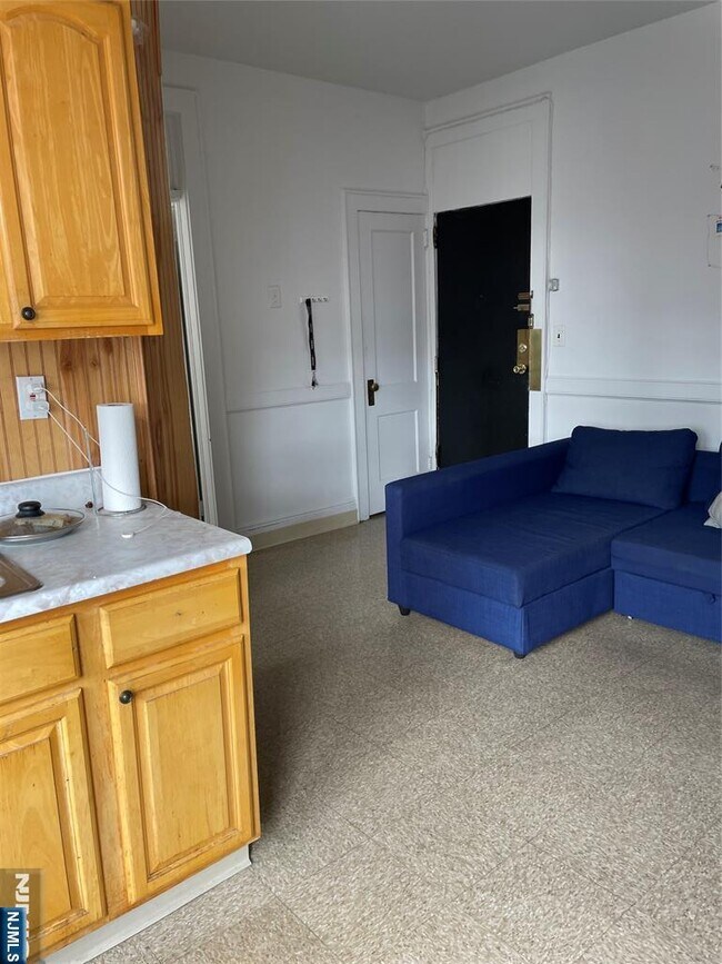 Building Photo - 430 Lexington Ave