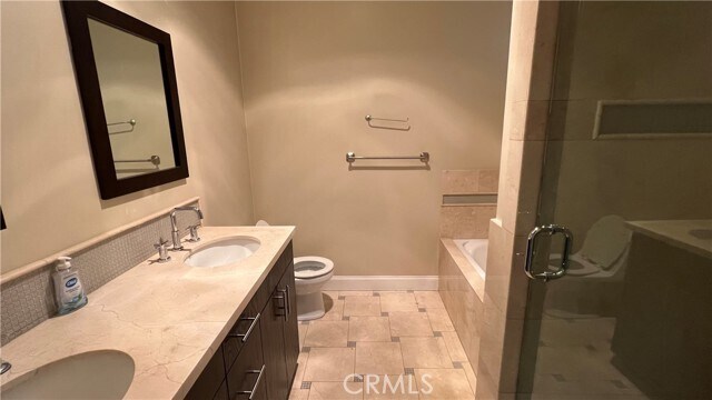 Building Photo - 10535 Ashton Ave