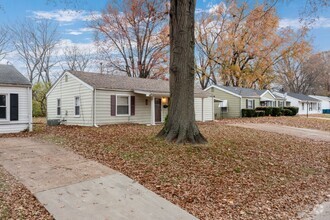 Building Photo - Charming 3-Bedroom home - Comfortable livi...