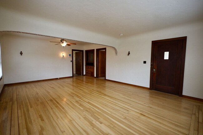 Building Photo - Available Now – Downtown Winters Bungalow