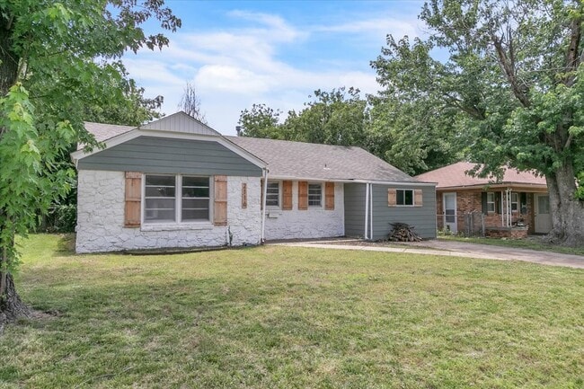 Building Photo - 2116 Andover Ct