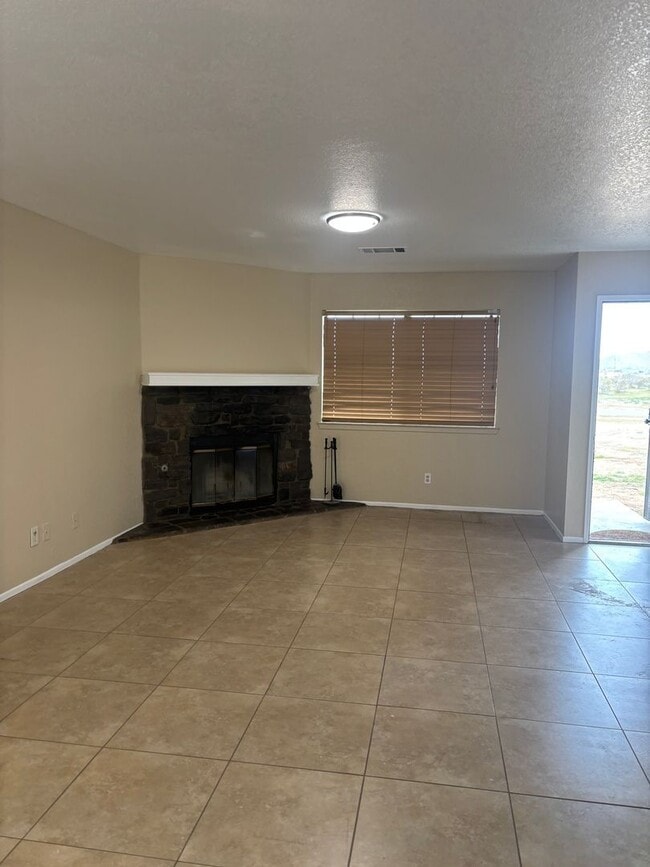 Building Photo - 22393 Little Beaver Rd