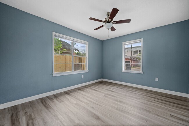 Building Photo - 3425 Nettleton St