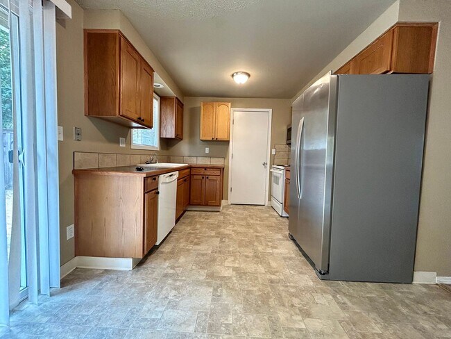 Building Photo - 509-511 SE 110th Ave