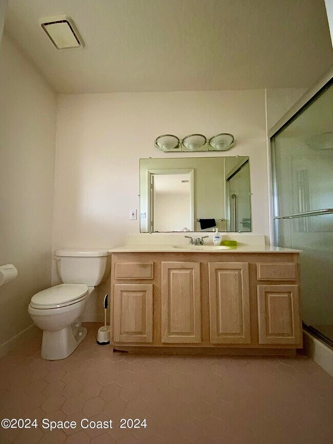 Building Photo - 190 Richards Rd