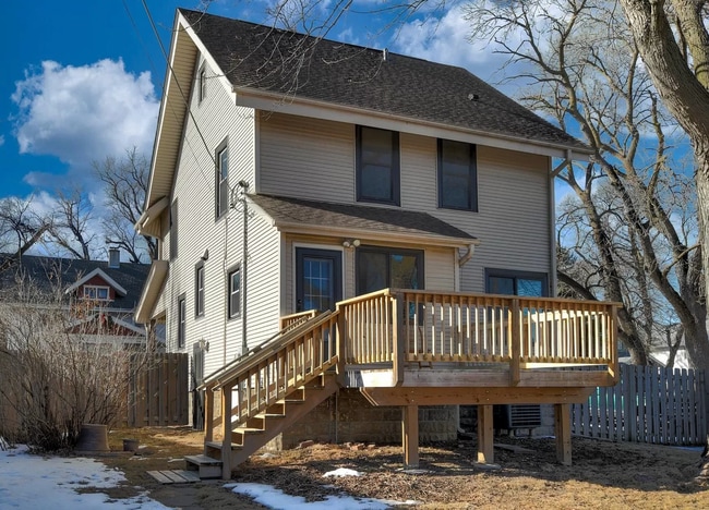 Building Photo - 923 N 49th St