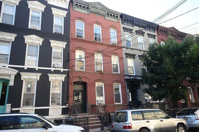 Building Photo - 1222 Park Ave