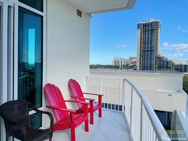 Building Photo - 310A Padre Blvd