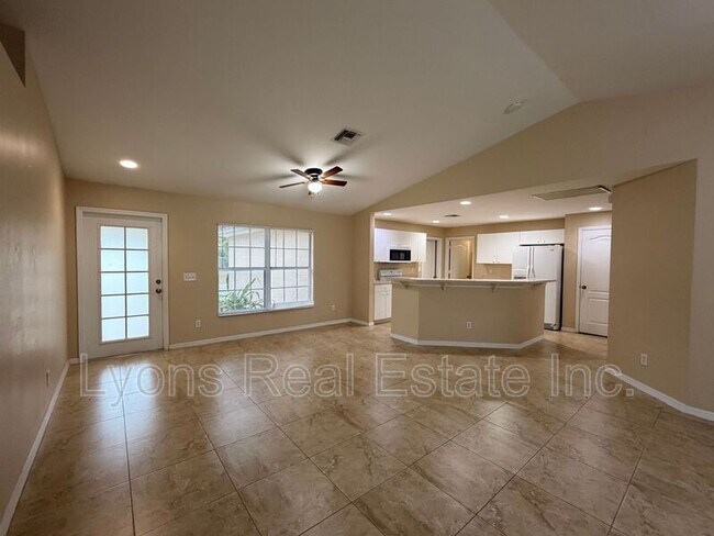 Building Photo - 208 Homewood Ave S