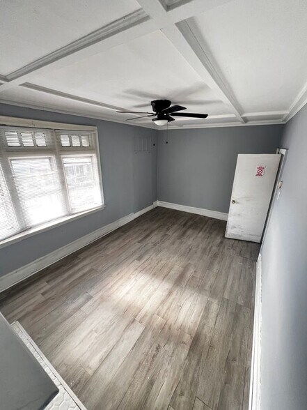 Building Photo - 211 S 53rd St