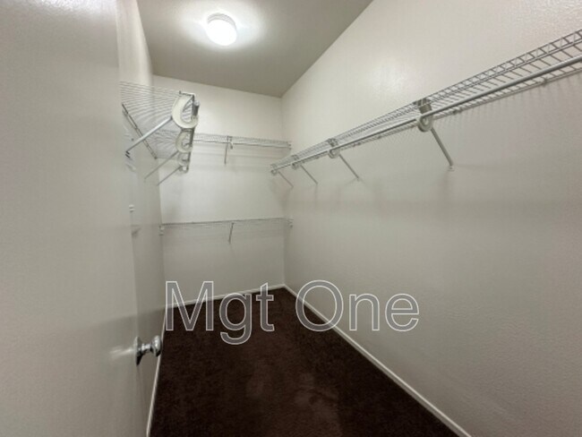 Building Photo - 4485 Spring Knolls Ct