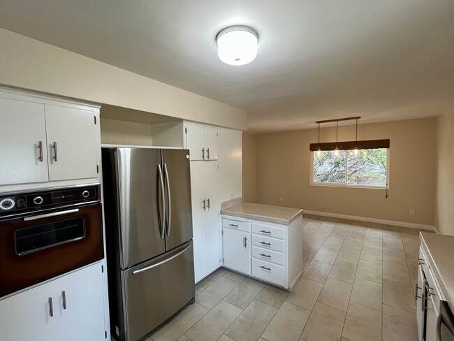 Building Photo - 9686 Wayfarer Dr
