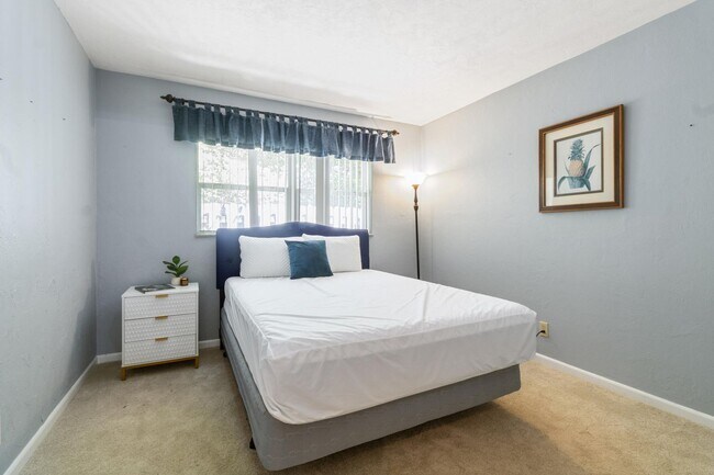 Building Photo - 2258 Palmetto Rd