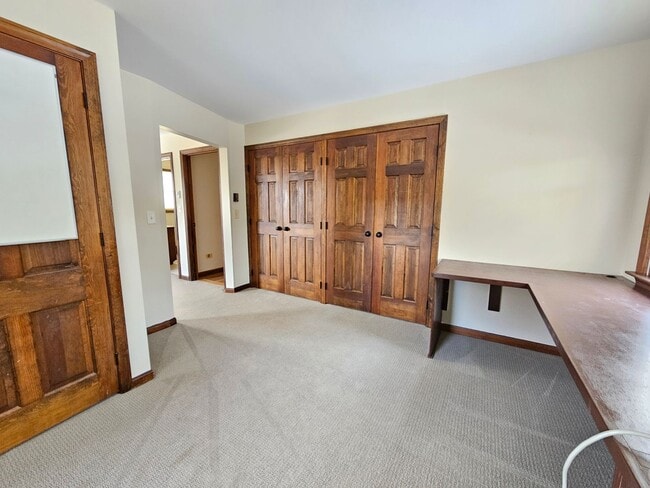 Building Photo - 4 Bedroom, 2.5 Bath House for Rent