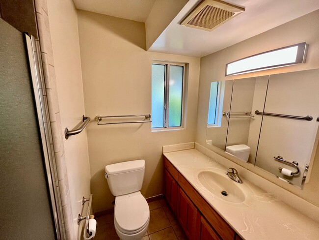 Building Photo - Charming 4BD/2BA Home in Prime Mountain Vi...