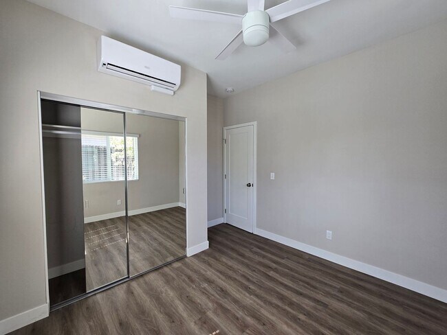 Building Photo - NEW 4BD/2BA, Large Balcony!!