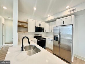 Building Photo - 1802 11th St NW