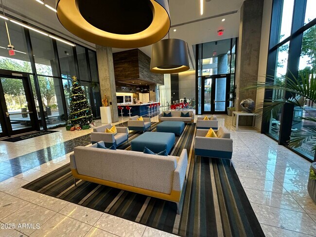 Building Photo - 200 W Portland St