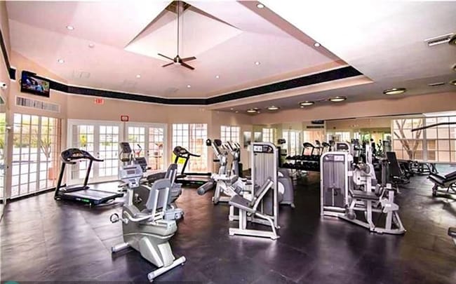 Building Photo - 2871 N Oakland Forest Dr