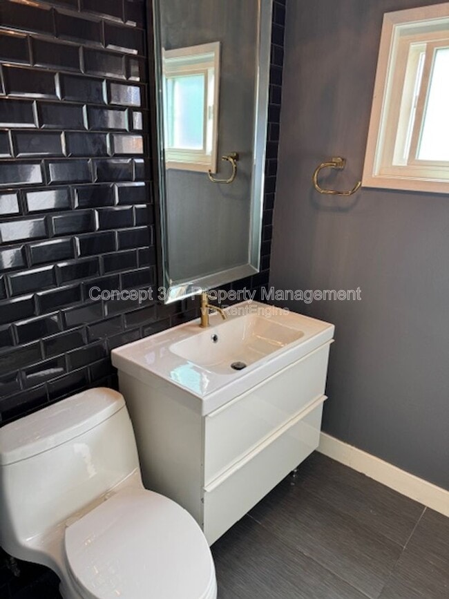 Building Photo - 13646 Verdura Ave