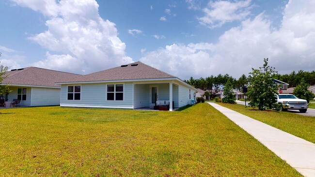 Building Photo - Coming Soon! 4 bed 2 bath home located in ...