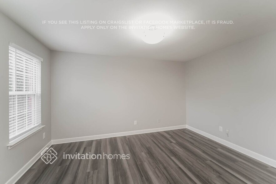 Building Photo - 6104 Eisenhower Ln