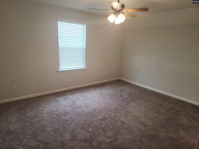 Building Photo - 1401 Ardennes Dr